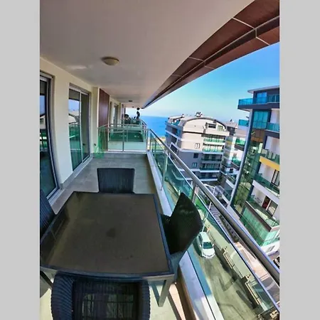Apartment квартира дуплекс 2+1 на первой линии Alanya